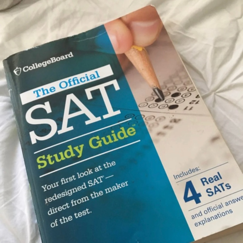 2016 College Board SAT Study Guide Book